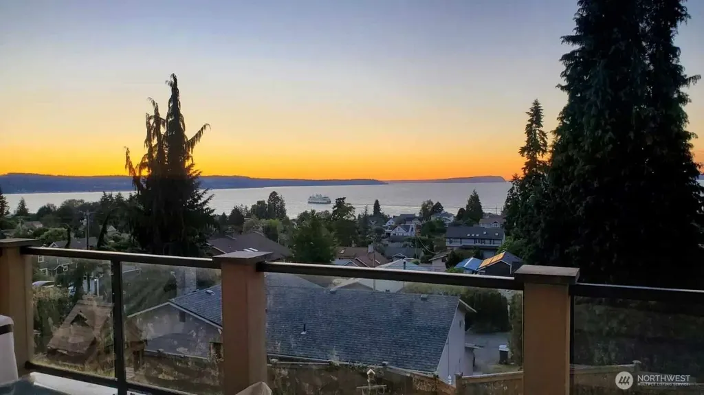 645 Cornelia Avenue Mukilteo WA 98275