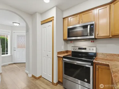 20414 26th Avenue W Lynnwood WA 98036