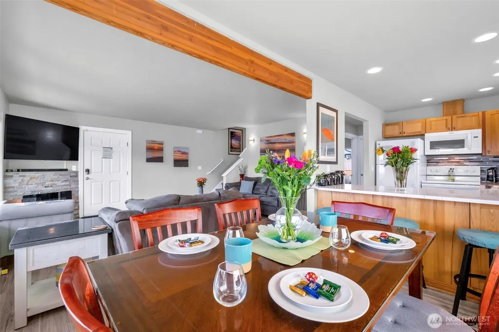 9 Darien Lane Pacific Beach WA 98571