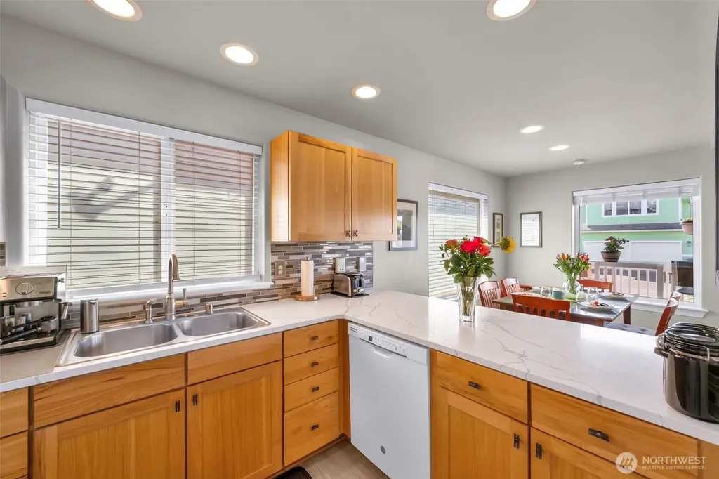 9 Darien Lane Pacific Beach WA 98571