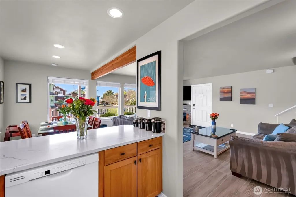 9 Darien Lane Pacific Beach WA 98571