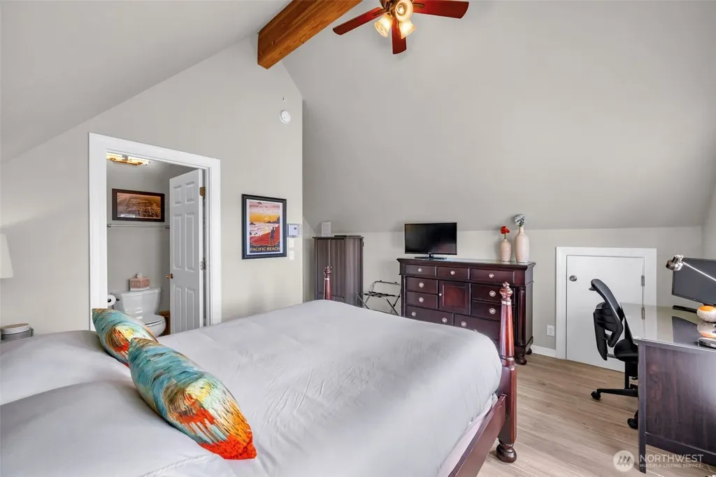 9 Darien Lane Pacific Beach WA 98571