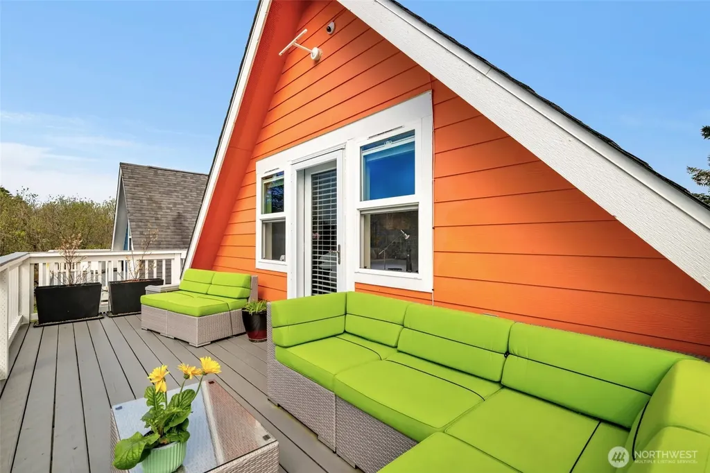 9 Darien Lane Pacific Beach WA 98571