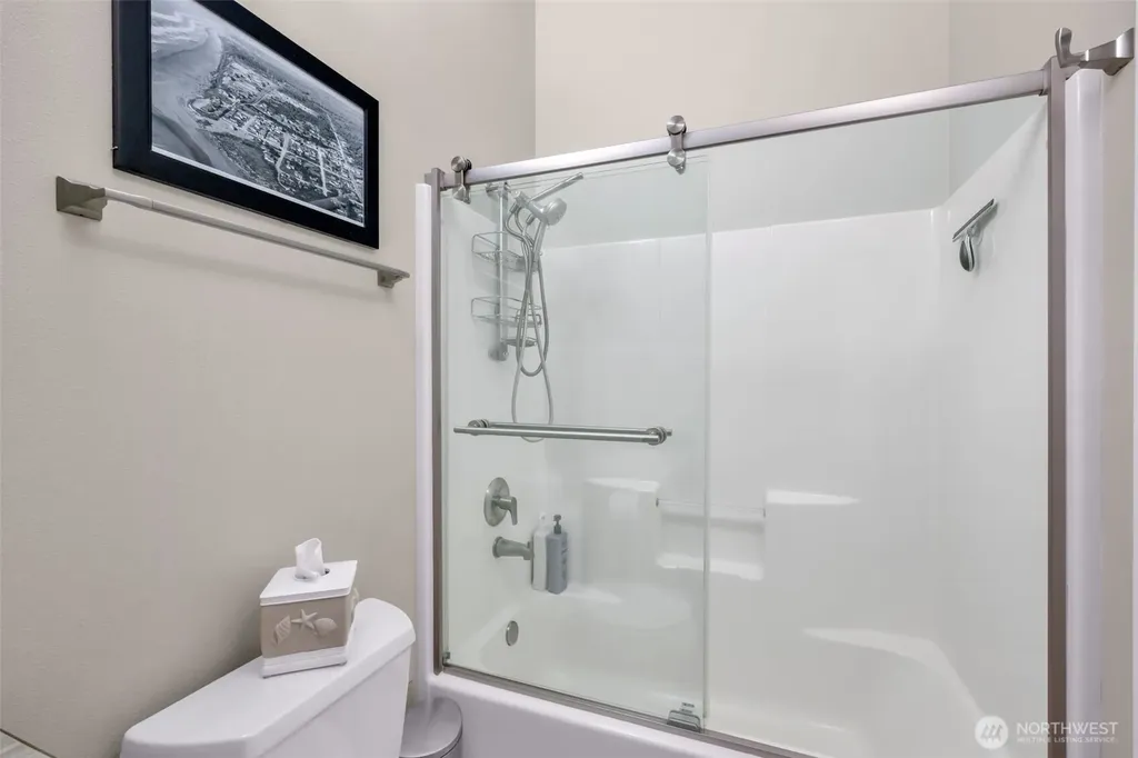 9 Darien Lane Pacific Beach WA 98571