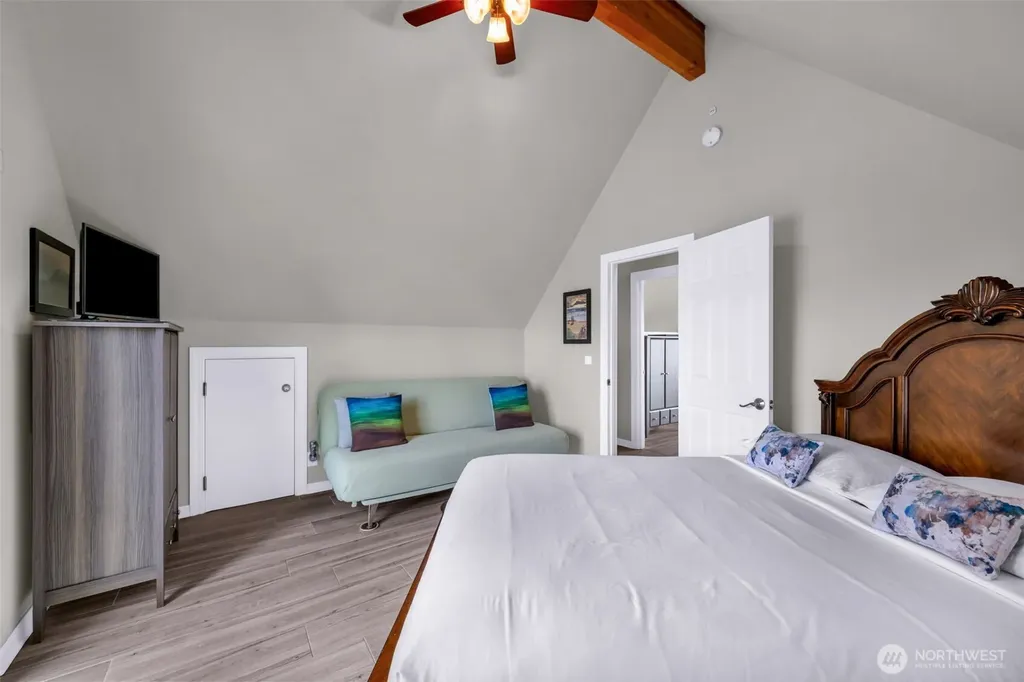 9 Darien Lane Pacific Beach WA 98571