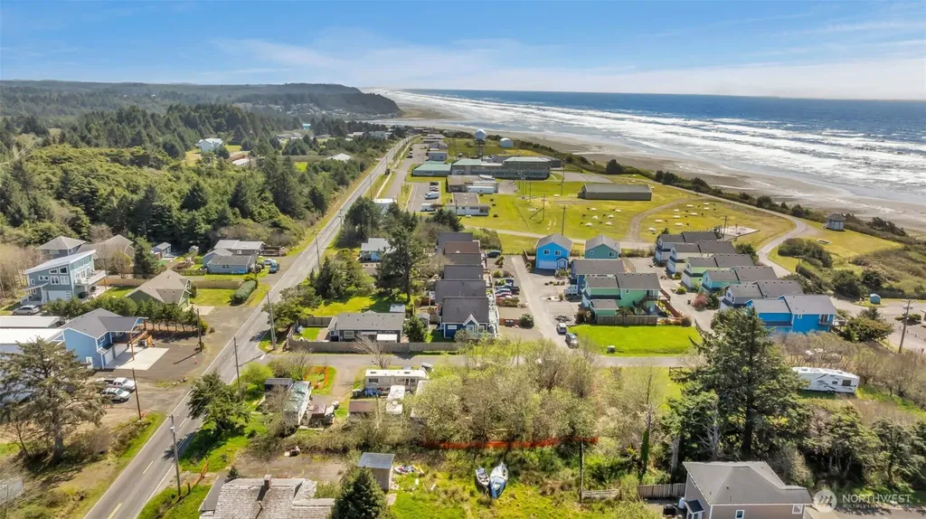 9 Darien Lane Pacific Beach WA 98571