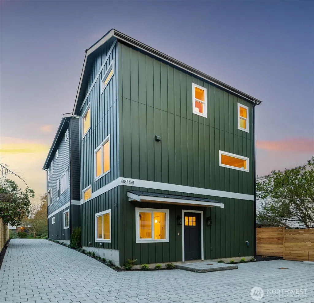 8815 Densmore Avenue N Seattle WA 98103