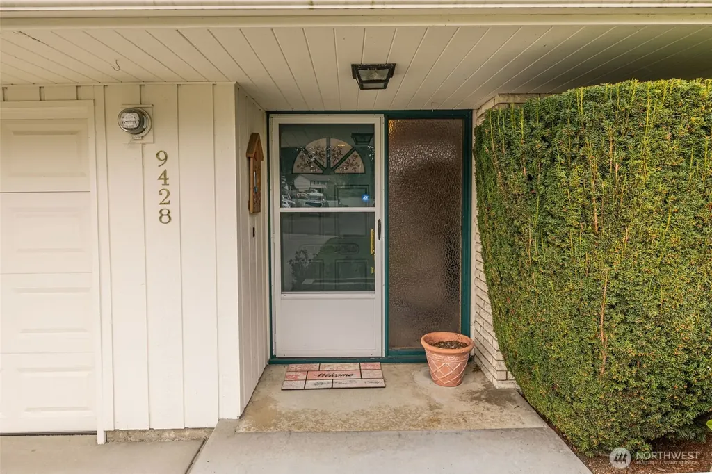 9428 21st Drive SE Everett WA 98208