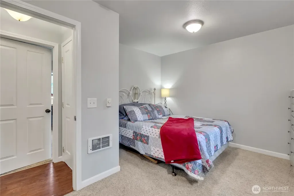 322 Milwaukee Boulevard S Algona WA 98001