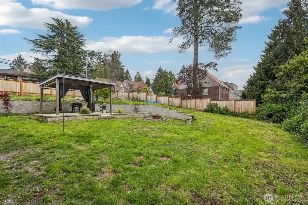 102 S 56th Street Tacoma WA 98408