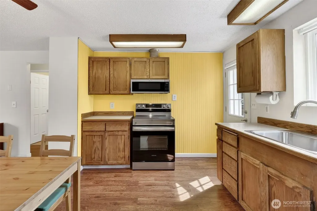 1716 194th Street Long Beach WA 98631