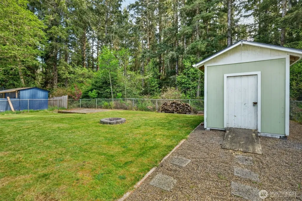 1716 194th Street Long Beach WA 98631