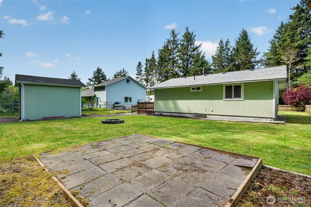 1716 194th Street Long Beach WA 98631