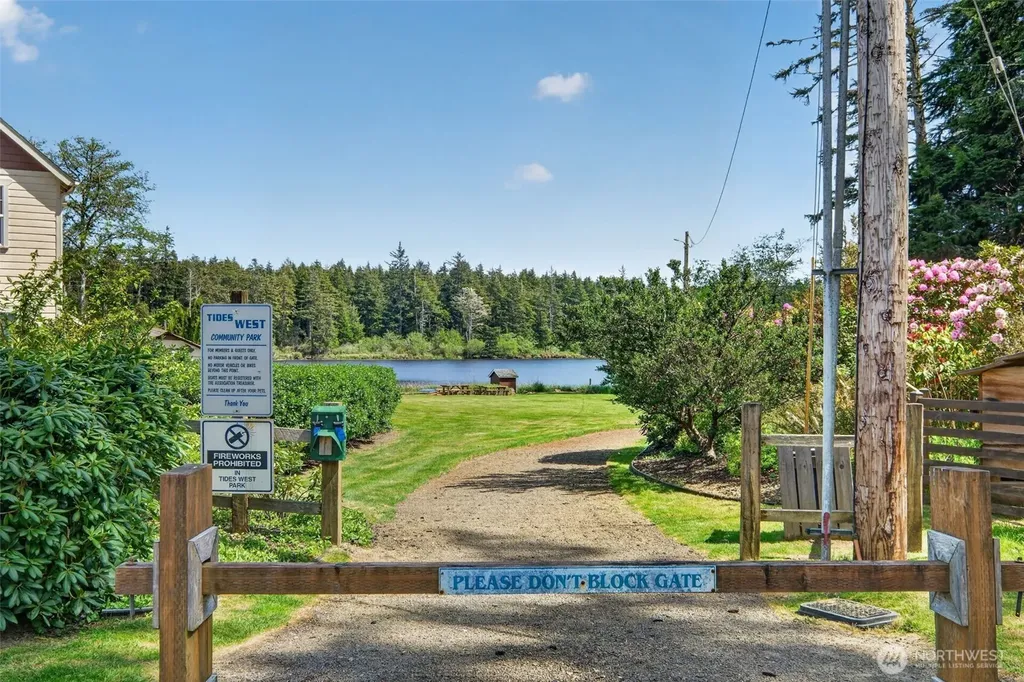 1716 194th Street Long Beach WA 98631
