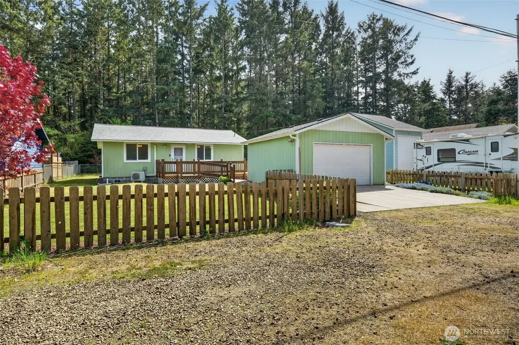1716 194th Street Long Beach WA 98631
