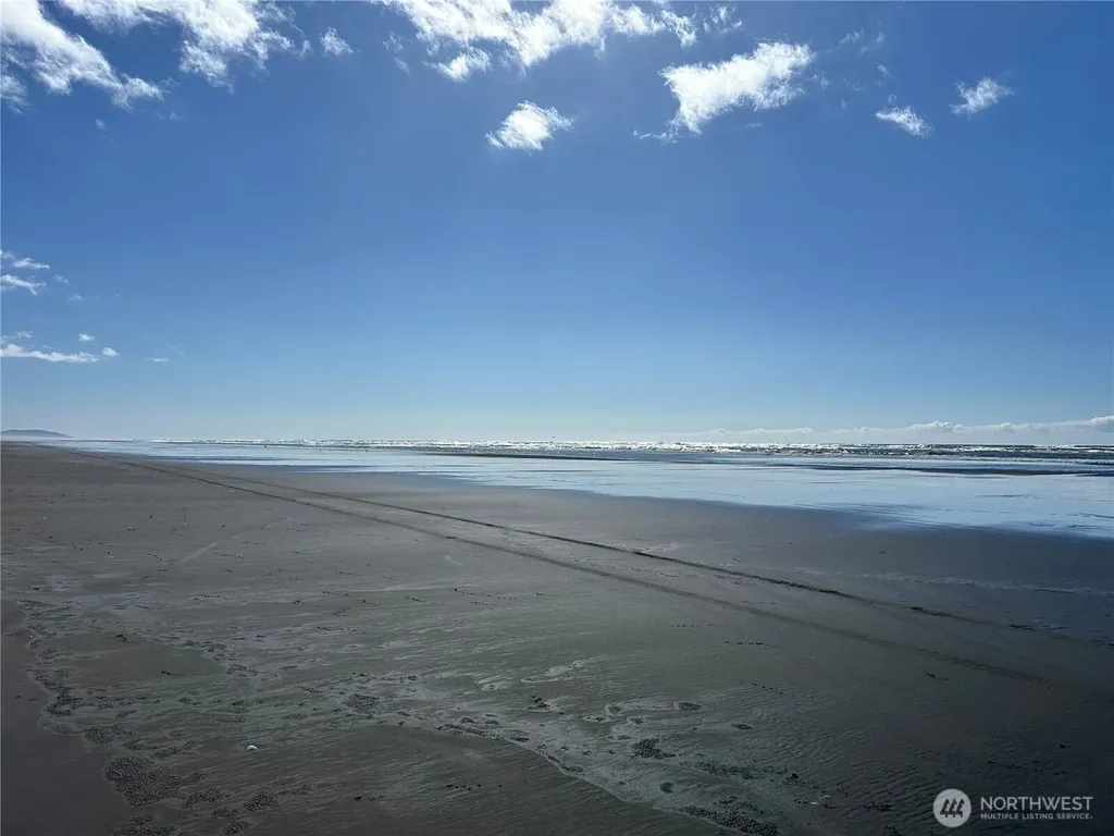 1716 194th Street Long Beach WA 98631