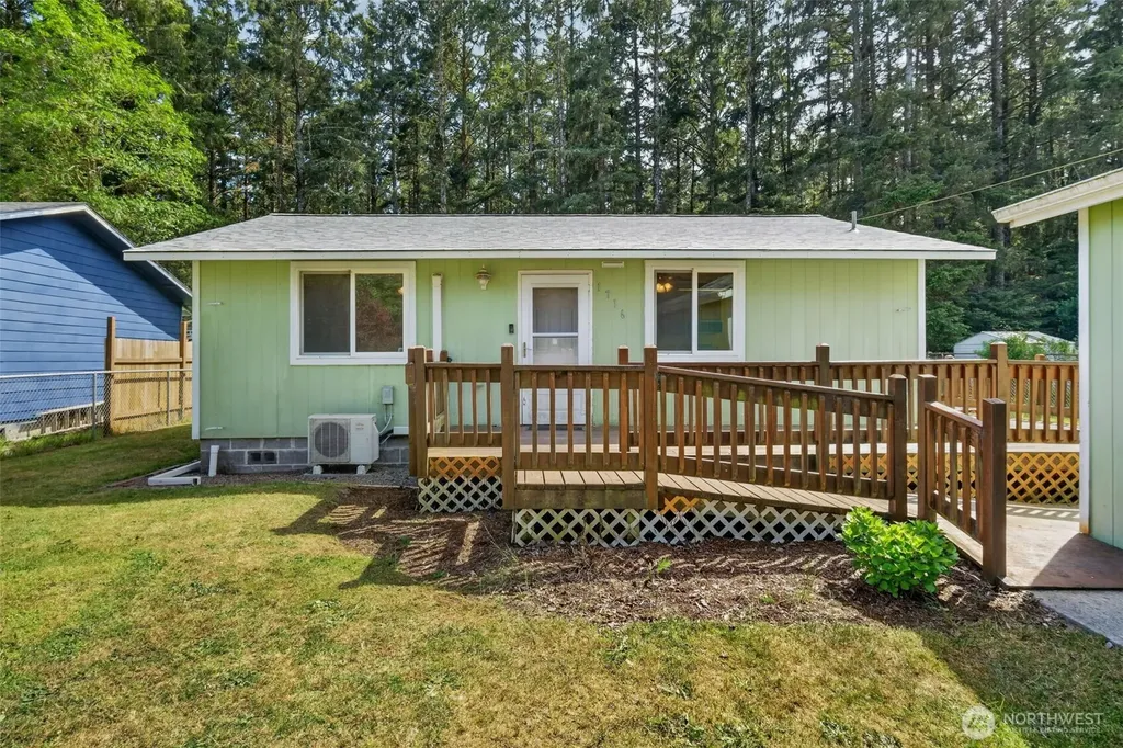1716 194th Street Long Beach WA 98631