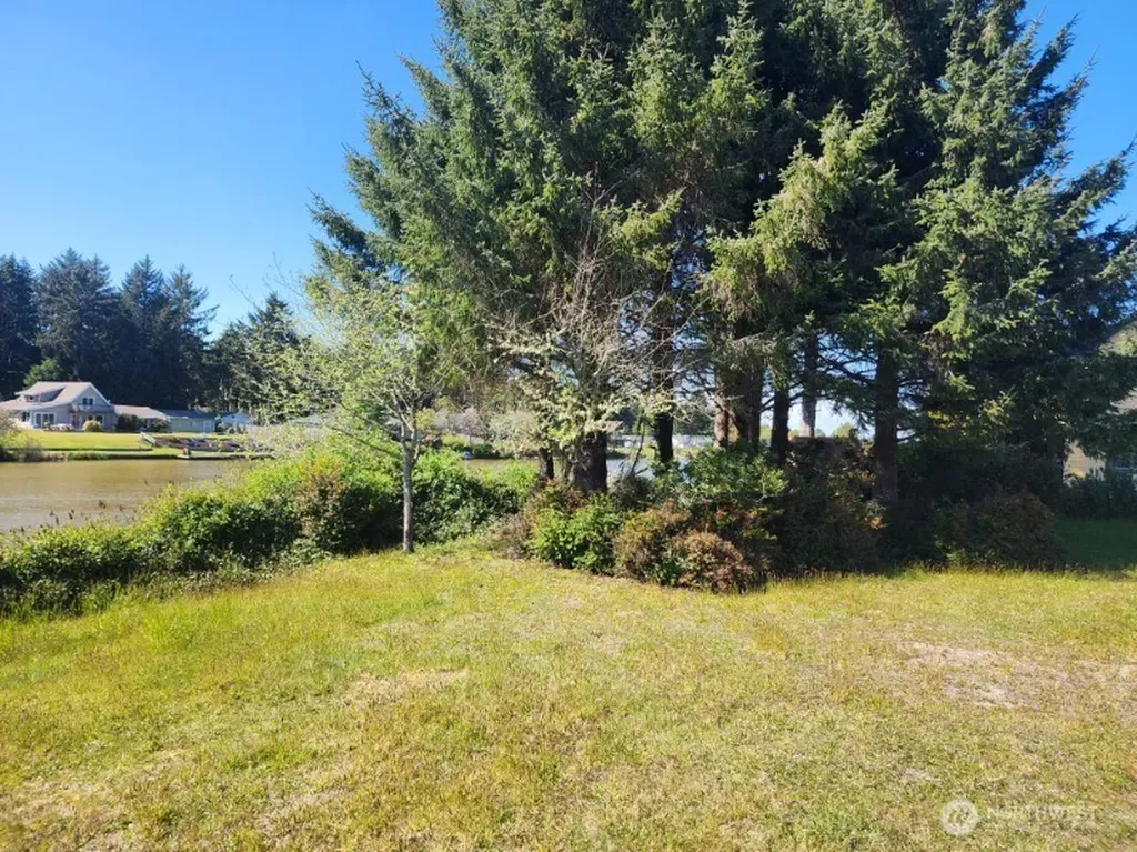 266 Overlake Street NE Ocean Shores WA 98569