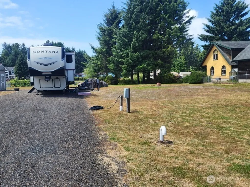 266 Overlake Street NE Ocean Shores WA 98569