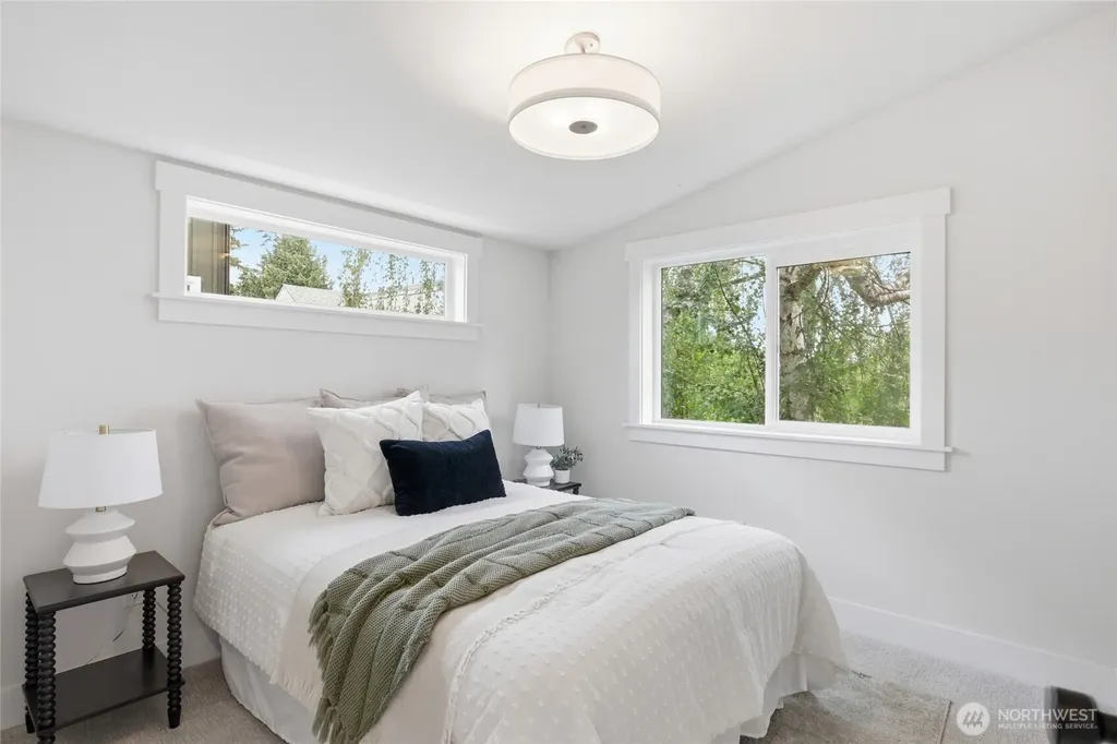 8817 Densmore Avenue N Seattle WA 98103