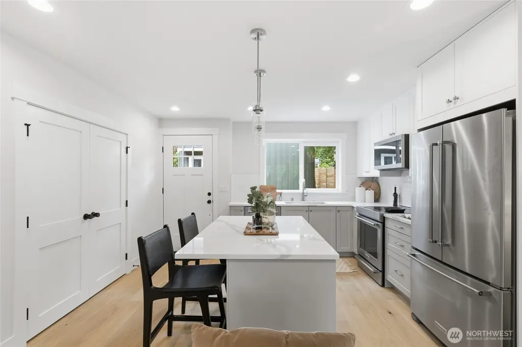 8817 Densmore Avenue N Seattle WA 98103