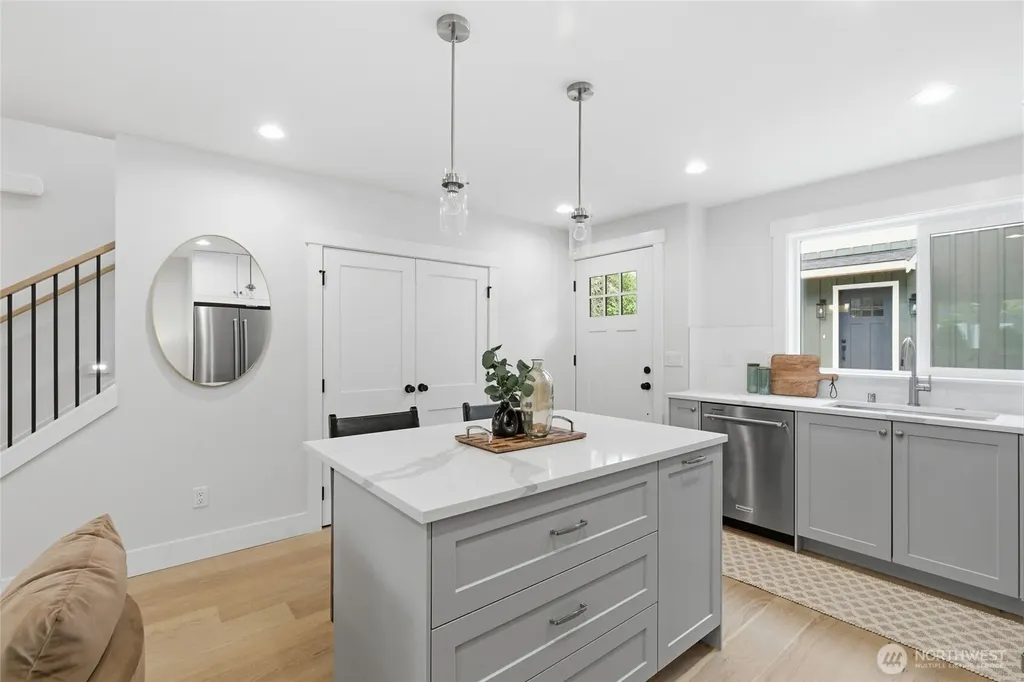 8817 Densmore Avenue N Seattle WA 98103