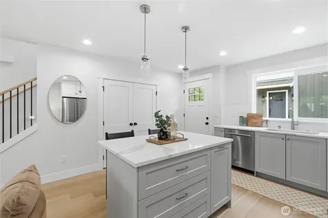 8817 Densmore Avenue N Seattle WA 98103
