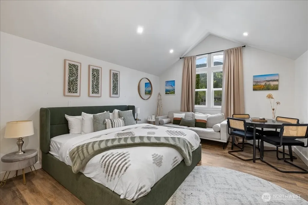 1109 Lewis Lane SE Issaquah WA 98027