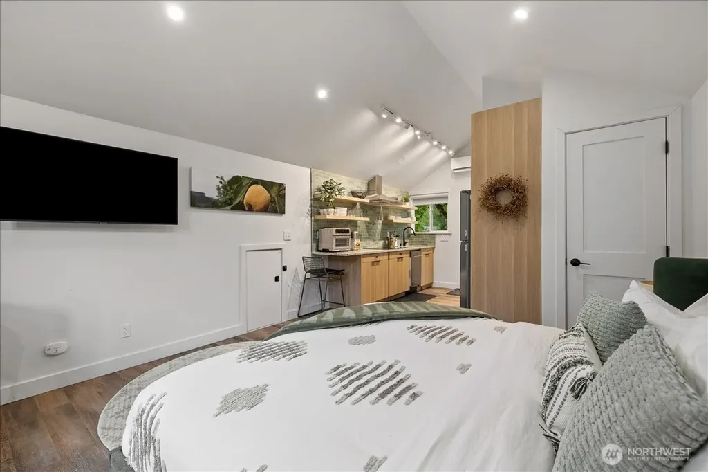 1109 Lewis Lane SE Issaquah WA 98027