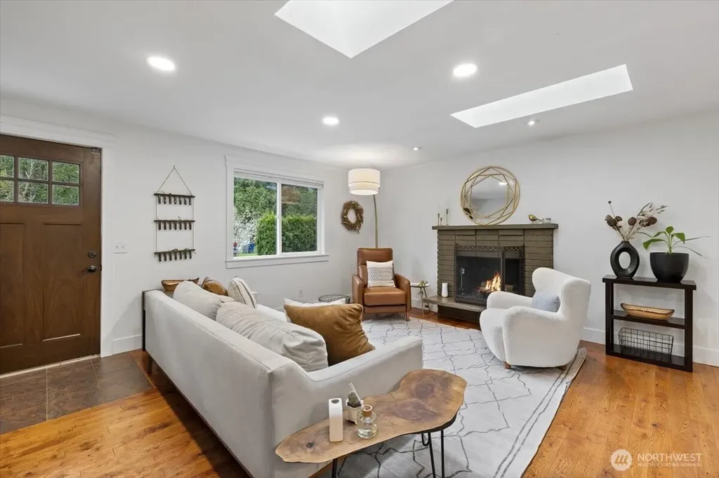 1109 Lewis Lane SE Issaquah WA 98027