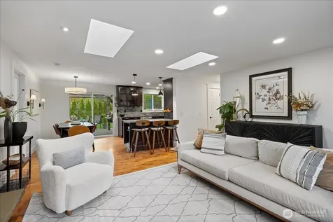 1109 Lewis Lane SE Issaquah WA 98027