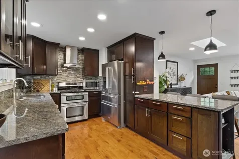 1109 Lewis Lane SE Issaquah WA 98027