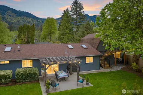 1109 Lewis Lane SE Issaquah WA 98027