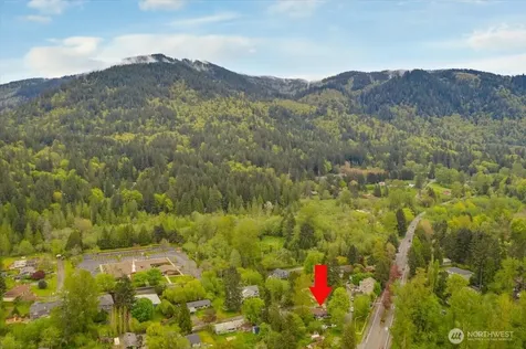 1109 Lewis Lane SE Issaquah WA 98027