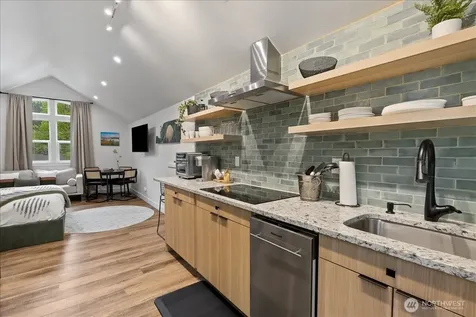 1109 Lewis Lane SE Issaquah WA 98027