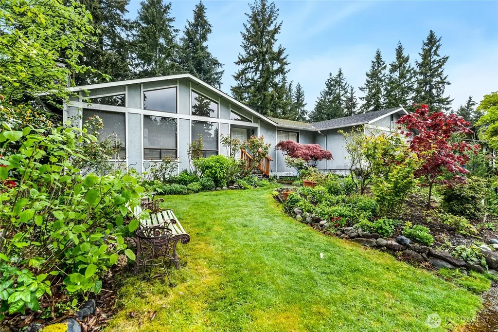 6353 121st Avenue SE Bellevue WA 98006