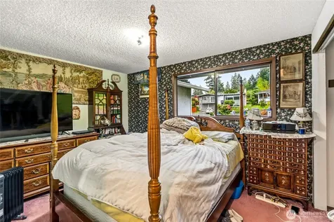 6353 121st Avenue SE Bellevue WA 98006