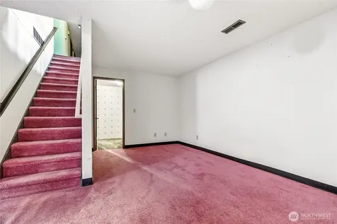 6353 121st Avenue SE Bellevue WA 98006