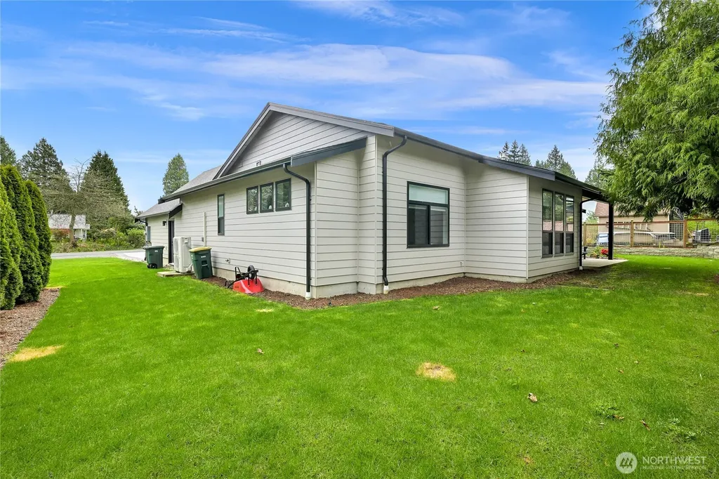 8103 Kayak Way Blaine WA 98230