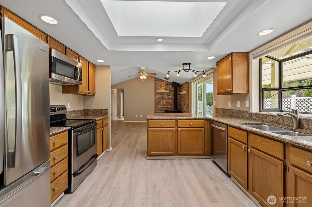 90 Chinook Place La Conner WA 98257