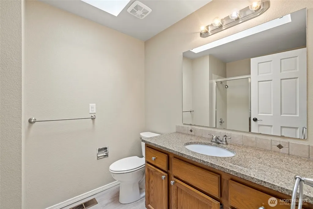 90 Chinook Place La Conner WA 98257