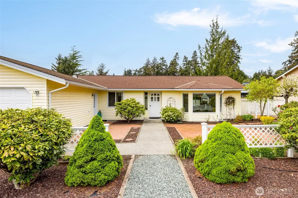 90 Chinook Place La Conner WA 98257