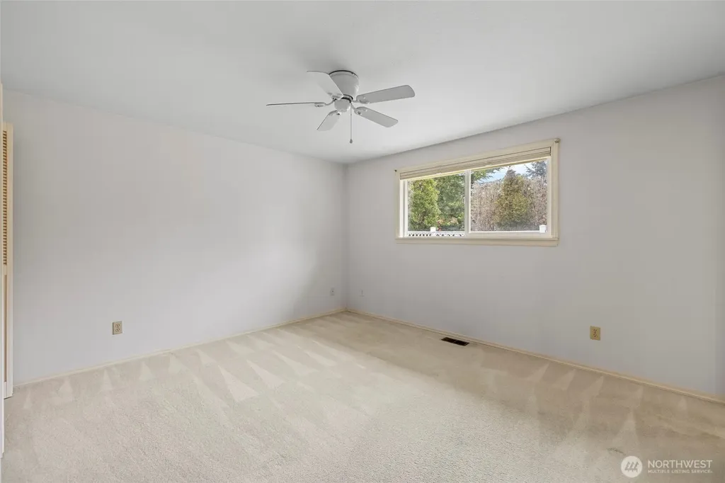 90 Chinook Place La Conner WA 98257