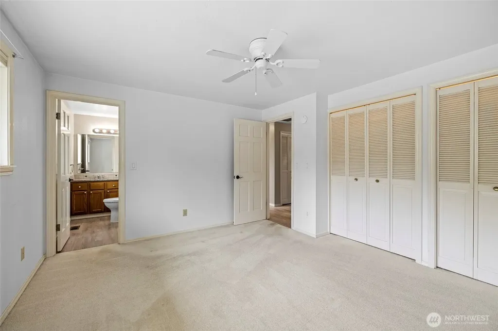 90 Chinook Place La Conner WA 98257