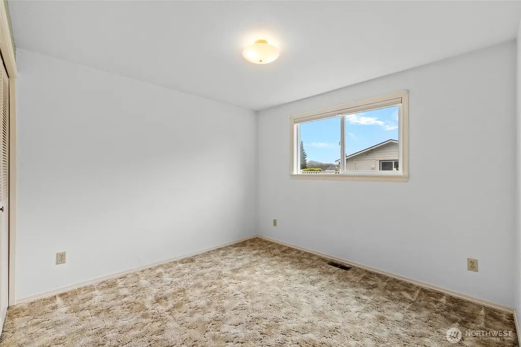 90 Chinook Place La Conner WA 98257