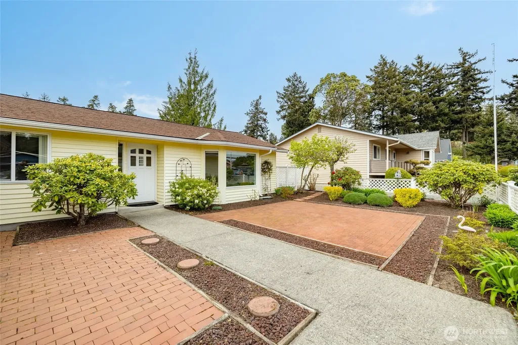 90 Chinook Place La Conner WA 98257