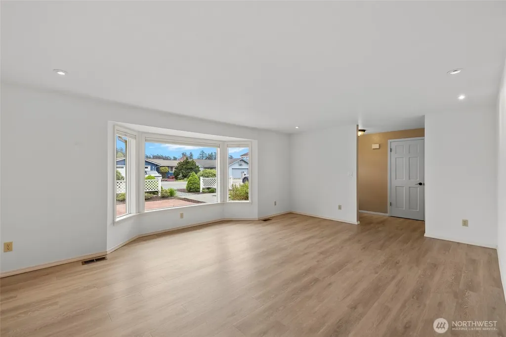 90 Chinook Place La Conner WA 98257