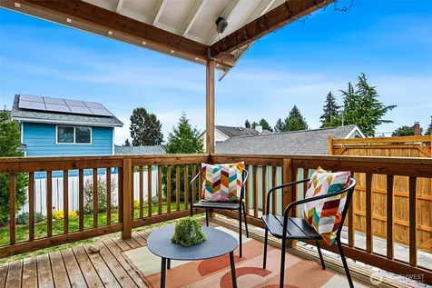 705 104th Street Seattle WA 98133