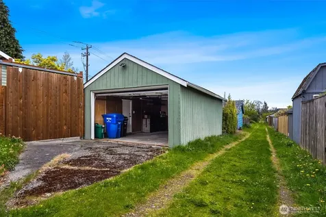 705 104th Street Seattle WA 98133