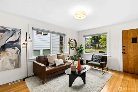 705 104th Street Seattle WA 98133